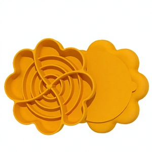 Alfombrilla de Silicona Ecológica de Grado Alimenticio para Perros, Antideslizante, Ayuda a Aliviar la Ansiedad y Mejorar la Digestión - Product Image 4