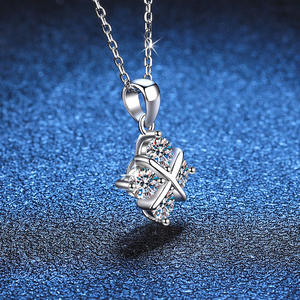 Collier élégant et classique en argent sterling S925 plaqué or avec pendentif croix et attrape-rêves en moissanite pour femme - Product Image 3