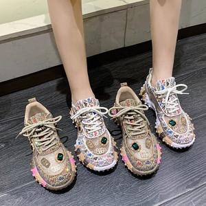 Nuova Tendenza 2025 della European Station: Sneakers Casual da Donna con Suola Spessa e Decorazioni in Diamanti, Stile Dad Shoes Invernale - Product Image 1