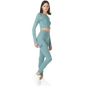 Conjunto sin Costuras para Artes Marciales y Ropa de Entrenamiento, Tela No Tejida, Verde Menta - Product Image 1