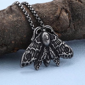 Yunnique – collier avec pendentif papillon en acier inoxydable pour hommes, chaîne de pull gothique, 60cm - Product Image 1