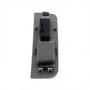 Interruptor de Ventana Fiat Palio 12 en Perfecto Estado 100197302 - Product Image 1