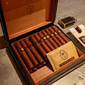 New không thấm nước xì gà cửa hàng hộp với kỹ thuật số ẩm kế tạo độ ẩm Divider du lịch ngoài trời tự nhiên Gỗ tuyết tùng <span class=keywords><strong>Humidor</strong></span> trường hợp - Product Image 3