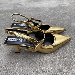 Nuovi sandali con <span class=keywords><strong>tacco</strong></span> alto da donna scarpe da sera estive <span class=keywords><strong>tacco</strong></span> <span class=keywords><strong>basso</strong></span> moda <span class=keywords><strong>oro</strong></span> sandali Slingback tacchi per le signore - Product Image 4