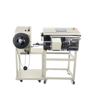 Machine de dénudage de câbles électriques entièrement automatique, machine de découpe et de dénudage de câbles coaxiaux avec alimentateur de câbles, fabrication chinoise - Product Image 1