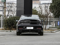 Voiture compacte à essence 2026 Lynk & Co 03 2026 1.5TD DCT Plus berline 4 portes, 5 places pour les trajets quotidiens