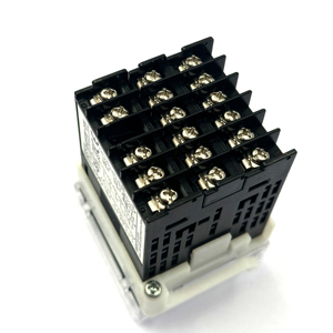 ตัวควบคุมอุณหภูมิ <span class=keywords><strong>PLC</strong></span> รุ่นใหม่ E5CC-RX2ASM-006 สำหรับการเขียนโปรแกรม <span class=keywords><strong>PLC</strong></span> 110V 1 I/O มีสินค้าในคลัง - Product Image 4