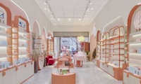 Étagère murale éclairée par LED pour le maquillage, vitrine pour les cosmétiques et les produits de beauté pour les magasins et les salles d'exposition