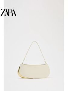 Nuevo bolso de mano en forma de media luna en contraste negro y dorado para <span class=keywords><strong>mujer</strong></span> de ZA para llevar tanto como un bolso de mano como un bolso cruzado. - Product Image 2