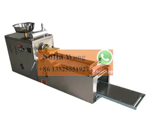 ماكينة إعداد نودلز الأرز البارد التجارية من النوع البخاري Liangpi ، معدات جلد معكرونة الشيراتاكي الأوتوماتيكية بالكامل