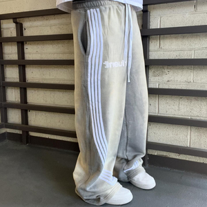 Pantalon de survêtement streetwear personnalisé pour homme, en coton épais, délavé à l'acide, coupe oversize, jambe large, style baggy, rayé - Product Image 3
