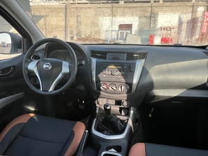 Nissan Navara 2019, 2.5L Gasolina, Versión con Volante a la Izquierda, Varias Camionetas Usadas para <span class=keywords><strong>Venta</strong></span> al Por Mayor - Product Image 6