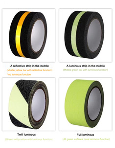Bande réfléchissante antidérapante imperméable en PET, 5 cm * 5 m, noir et jaune, adhésif en caoutchouc simple face, bande réfléchissante antidérapante d'avertissement - Product Image 3