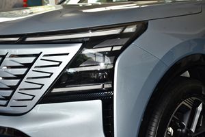 Nuevo Diseño 2025 Changan CS75 Plus SUV, Interior de Lujo de Alta Tecnología, Transmisión Automática, Techo Panorámico, Exportación Global Izquierda - Product Image 5