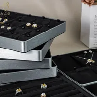 Plateau empilable léger durable de bijoux présentoir de bijoux en métal noir personnalisé plateau de présentation de bijoux