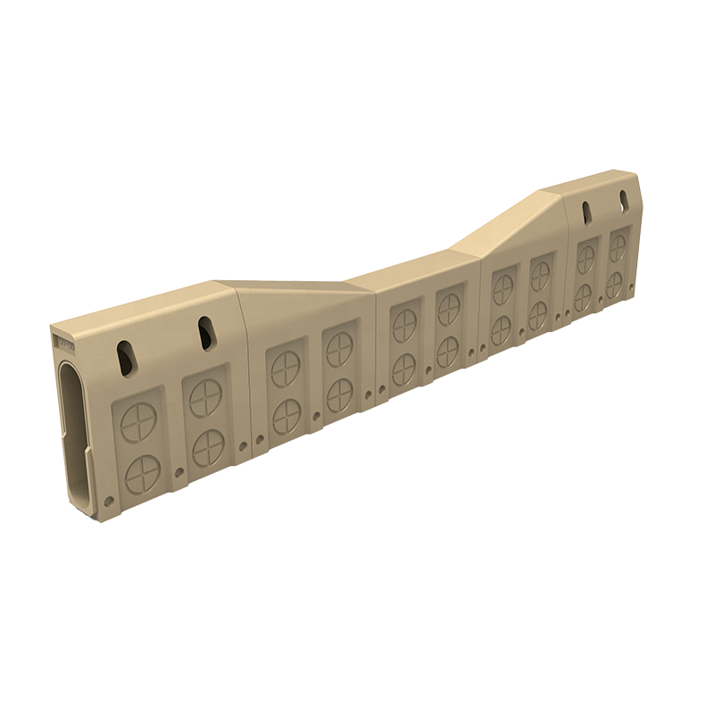 Полимерный бетонный бордюр и дренажный желоб для слива внутренних городских участков