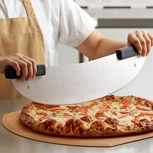 Tagliapizza a bilanciere semicircolare da 21 pollici con lama affilata, in acciaio inossidabile extra-large, antiscivolo, per uso commerciale e ristorazione - Product Image 5