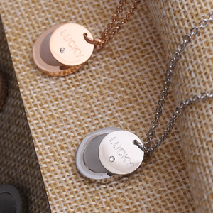 Collier pendentif porte-bonheur en acier inoxydable avec breloque ronde gravée de diamants pour femme, idéal pour le quotidien - Product Image 3