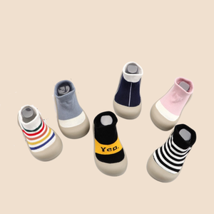2024 nouveau design bébé chaussures légères infantile garçon fille chaussettes enfant en bas âge chaussures de marche bébé chaussettes <span class=keywords><strong>comme</strong></span> <span class=keywords><strong>des</strong></span> chaussures - Product Image 6