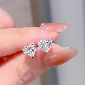 Orecchini con Diamanti Sintetici Certificati IGI VVS, Personalizzabili in Oro 14K 18K o Argento 925, Gioielli con Diamanti Creati in Laboratorio per Uomo e Donna - Product Image 3