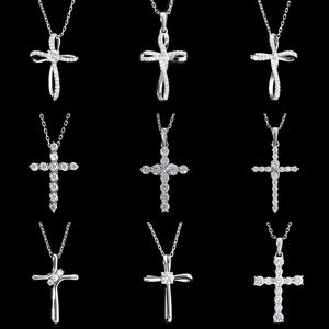 Splendido Ciondolo a Croce Cristiana con Diamante Moissanite in Argento Sterling S925, Collana Religiosa Idea Regalo per Uomo e Donna - Product Image 3