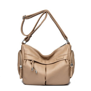 Sac messager vintage de haute qualité à motif géométrique, fermeture éclair, détails rivetés. Sac à main portable et élégant pour femme en PU. - Product Image 4