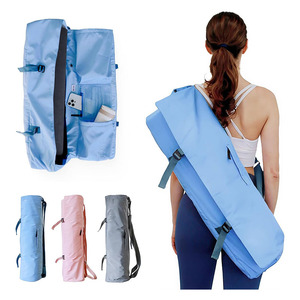 Sac de transport pour tapis de yoga avec fermeture G-Hook, robuste, multi-poches, rembourré, bandoulière réglable - Product Image 1