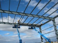 Coûts de construction d'entrepôts préfabriqués : Plans DWG, panneaux sandwich en acier/feuilles d'acier simples Q345 Q235, acier à faible teneur en carbone