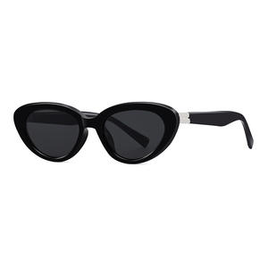Nuevas gafas de sol triangulares con forma de ojo de gato para mujeres y hombres, montura negra de PC, protección UV400, tipo 3, estilo unisex. - Product Image 1
