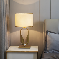 Lampe de table de luxe en laiton pour hôtel, abat-jour en tissu moderne, flexible, simple, LED AC, veilleuse décorative pour la maison