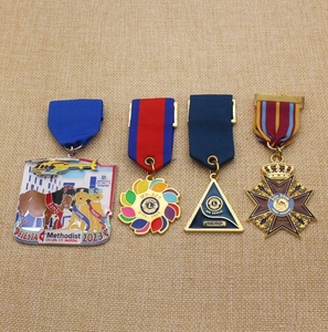 เหรียญเกียรติยศเหรียญตรามงกุฎสีทองออกแบบด้วยเชือกเส้นเล็กและหมุดตามสั่ง - Product Image 5