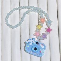 Collier de projection en plastique écologique pour enfants, bijoux perlés, pendentif caméra dessin animé mignon, jouet lumineux pour petites filles