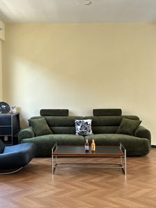 Nuevo Sofá Modern Valley, Totalmente Lavable, Tapizado en Chenille, Estructura de Madera de Pino, Espuma de Alta Densidad y Resiliencia, para Apartamentos y Hoteles - Product Image 2