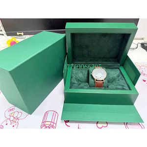すぐに発送可能 トップバージョン 腕時計ワインダー 高光沢グリーン木製腕時計ギフトセットボックス（バッグ、証明書付き） - Product Image 5