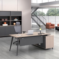 Bureau de direction moderne, écologique et durable, avec structure en bois et panneaux de particules, pour usage commercial