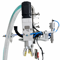 Machine de remplissage et de bouchage automatique de liquides pour sachets à bec verseur, avec pompe à engrenages rotative, pour jus, cosmétiques et sérums, de type de table.
