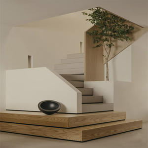 درج داخلي حلزوني حديث مخصص صديق للبيئة مع حافة مرتفعة وغطاء خشبي ودرابزين زجاجي للفنادق والشقق ذات الطابقين - Product Image 6