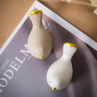 Figurine d'oiseau en céramique, style nordique abstrait, petit ornement d'oiseau, finition mate, décoration pour étagère, console TV, sculpture de table, cadeau pour la maison