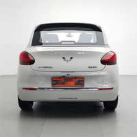 Autos Usados en Venta, Wuling Bingo 2025, Mini Auto Eléctrico, 15000 KM, 4 Asientos, Volante a la Izquierda, Venta al por Mayor, en Stock