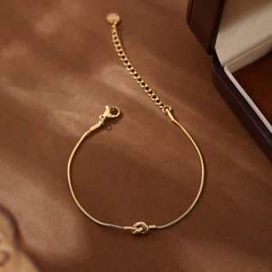 <span class=keywords><strong>Bracciale</strong></span> a catena di serpente placcato in vero oro fatto a mano in titanio annodato alla moda per la <span class=keywords><strong>festa</strong></span> <span class=keywords><strong>della</strong></span> <span class=keywords><strong>mamma</strong></span> del ringraziamento gioielli regalo all'ingrosso - Product Image 2