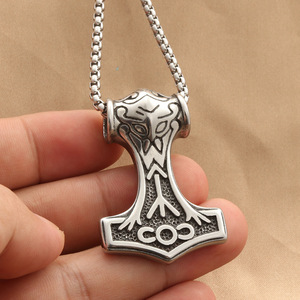 จี้รูปค้อนธอร์ สแตนเลส สไตล์เรโทรพังก์ สร้อยคอผู้ชาย รุ่น 280289 - Product Image 3