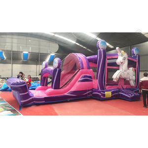 Structure gonflable commerciale licorne arc-en-ciel rose et violette avec toboggan pour fêtes d'enfants et locations - Product Image 2