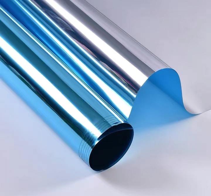 สีน้ำเงินและสีเงิน