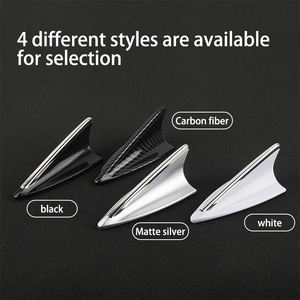 Antenne de <span class=keywords><strong>voiture</strong></span> universelle miniature en fibre de carbone, antenne décorative sans fil en forme d'<span class=keywords><strong>aileron</strong></span> de requin pour le toit de la <span class=keywords><strong>voiture</strong></span> - Product Image 4