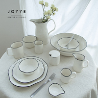 Assiette en Céramique Blanche Joyye Bone China, Bord Noir, Service de Table pour Dîner et Usage Quotidien
