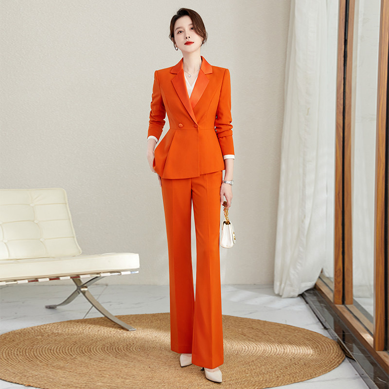Pantalón acampanado blazer naranja