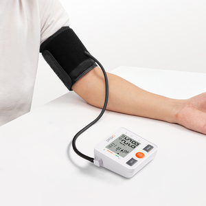 Fabricante chino, esfigmomanómetro eléctrico, <span class=keywords><strong>monitor</strong></span> de presión arterial portátil <span class=keywords><strong>digital</strong></span> para brazo superior - Product Image 1
