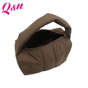 Factory Custom OEM ODM Quilted Makeup <b>Bag</b> Large Capacity Zipper Cosmetic <b>Bag</b> - Product Image 1