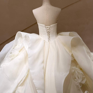 Robe de mariée Jancember Spjy116 blanche romantique sans bretelles avec nœud, corsage superposé en satin et roses 3D dispersées, coupe princesse - Product Image 5