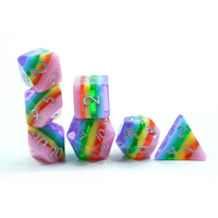 Ensemble de 7 dés en résine DND RPG, dés de jeu polyédriques à coins arrondis, design à rayures arc-en-ciel pour les jeux de société en famille